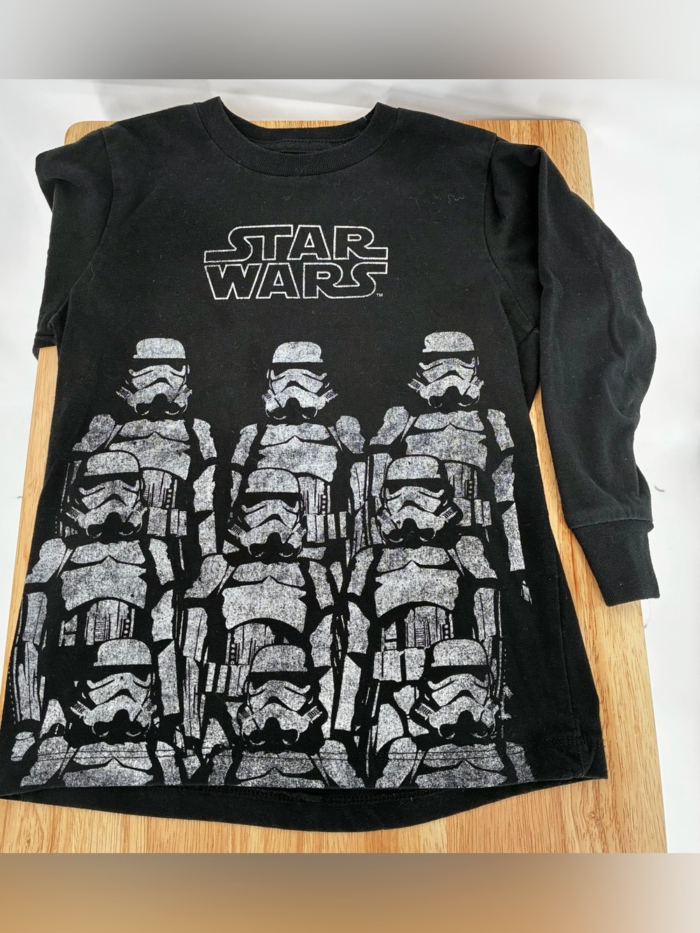 Kids Star Wars T Shirt and Book Bundle Size 5 - Picture 6 of 8